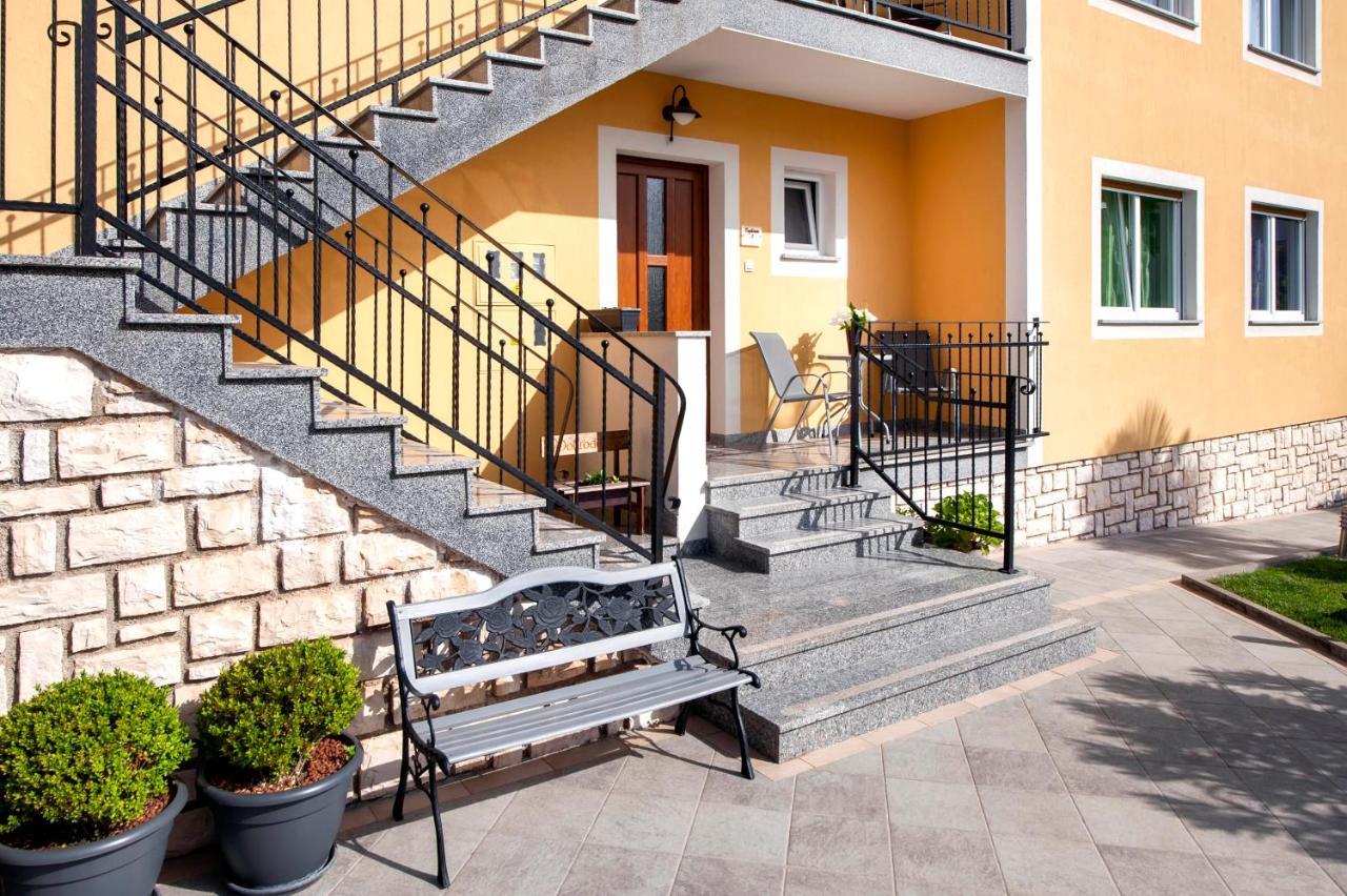 Apartments Euphemia Rovinj Extérieur photo